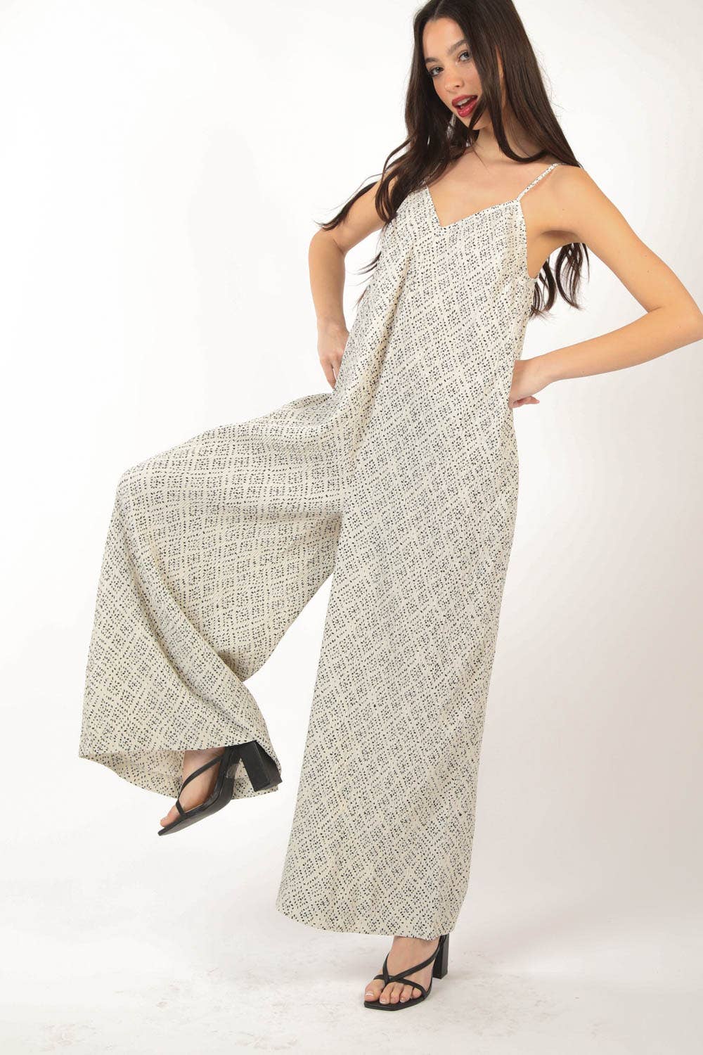 Sleeveless Pleated Wide Leg Jumpsuit w/ Pockets