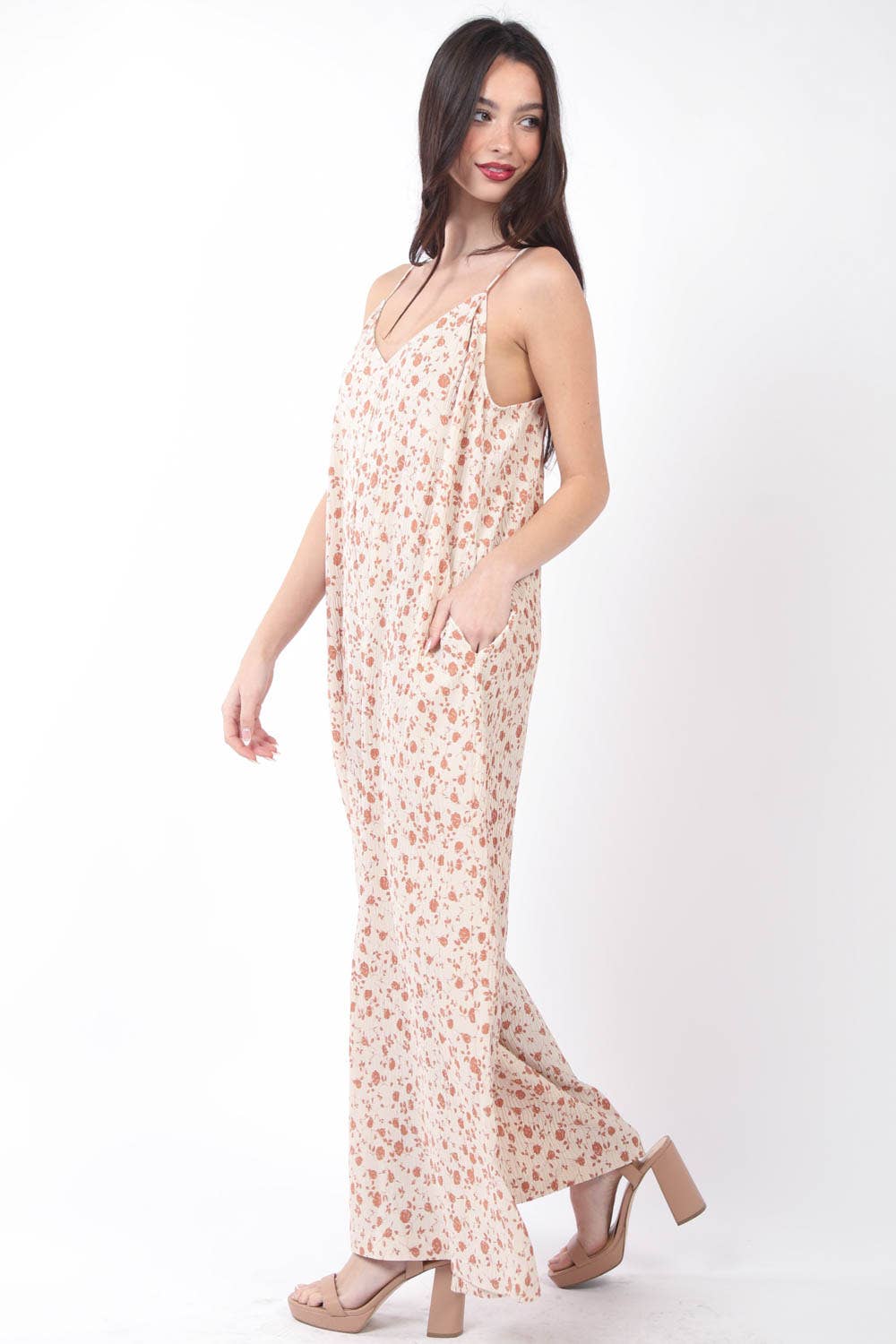 Sleeveless Pleated Wide Leg Jumpsuit w/ Pockets